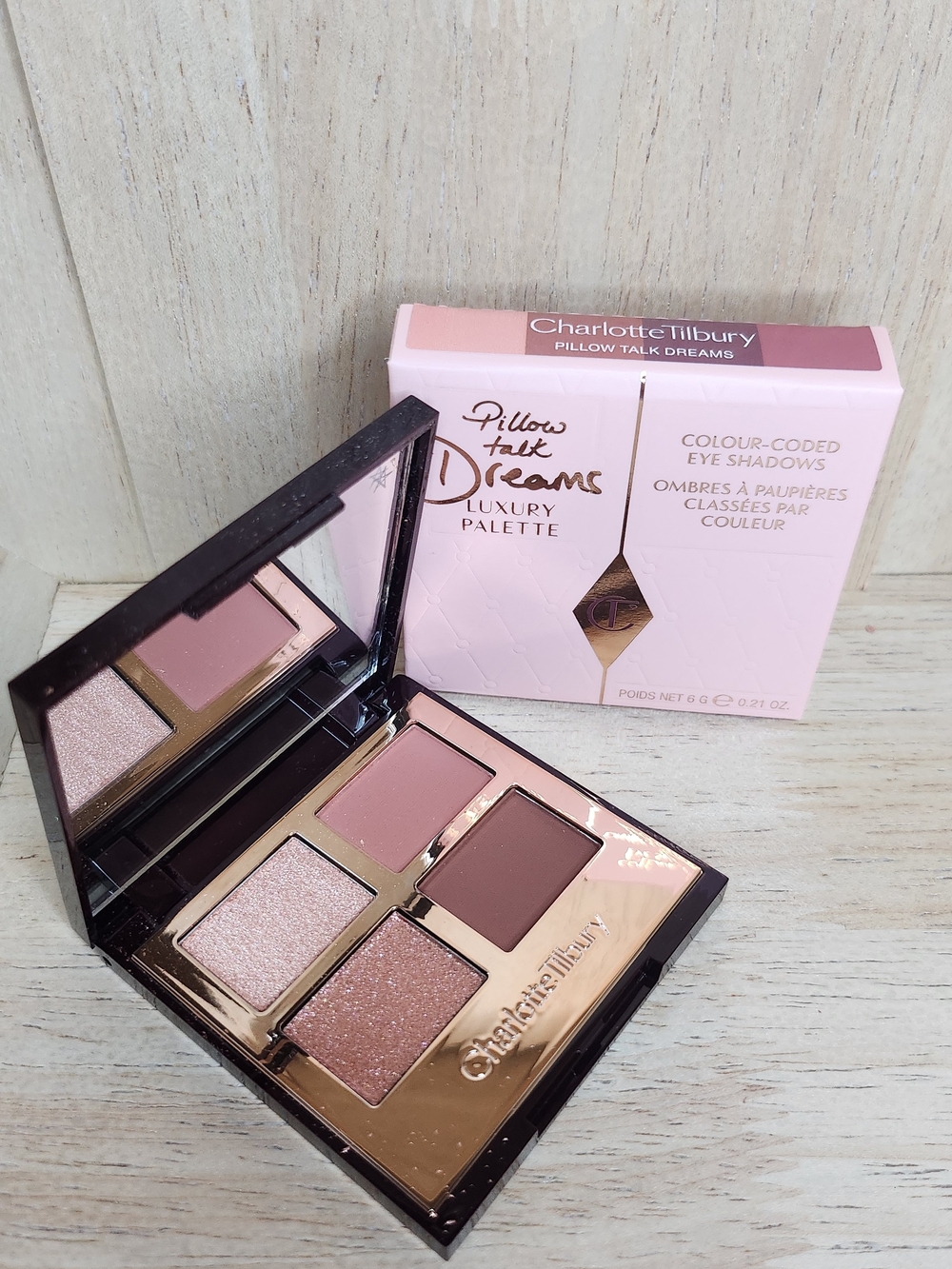 Charlotte Tilbury Luxury Palette in the shade Pillow Talk Dreams.